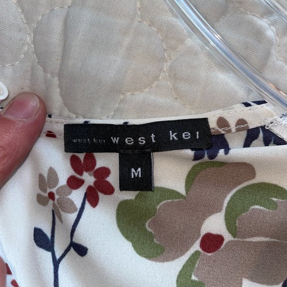 West Kei flutter sleeve blouse StitchFix - Picture 5 of 8